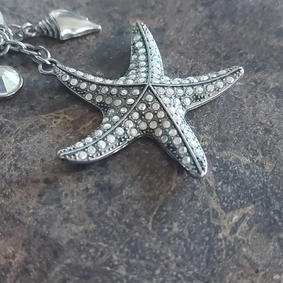 Starfish Rinstone Keychain - Picture 4 of 6